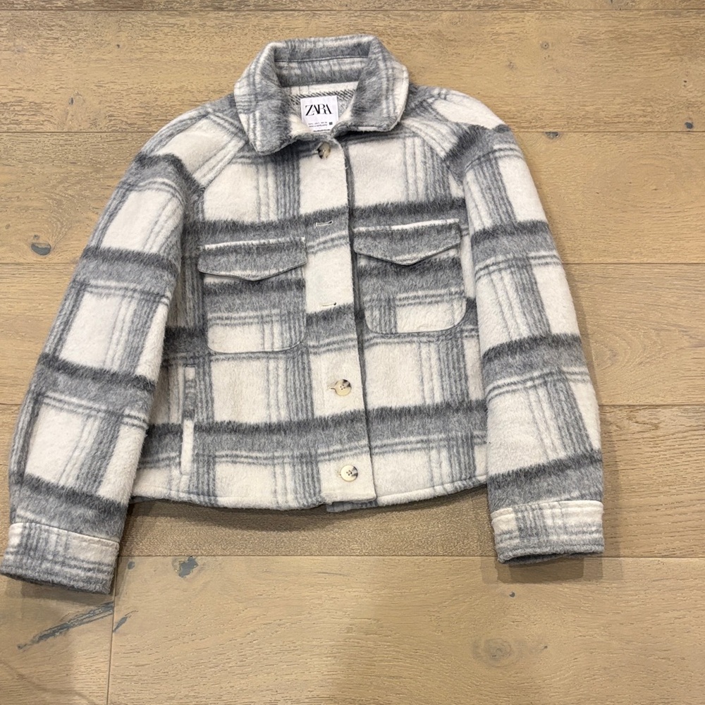 Zara Cream and Gray Checkered Flannel Jacket